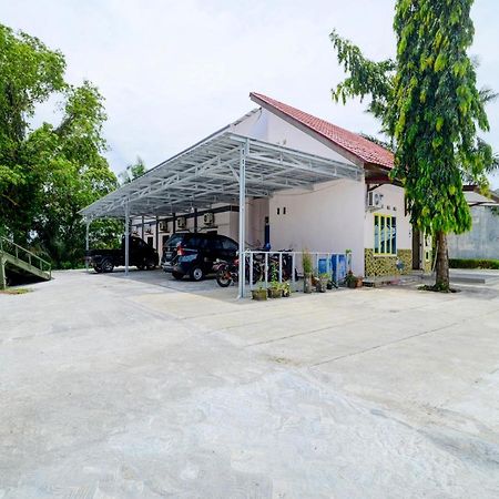 Oyo 90263 Hotel Diva Golf Bengkulu Eksteriør billede
